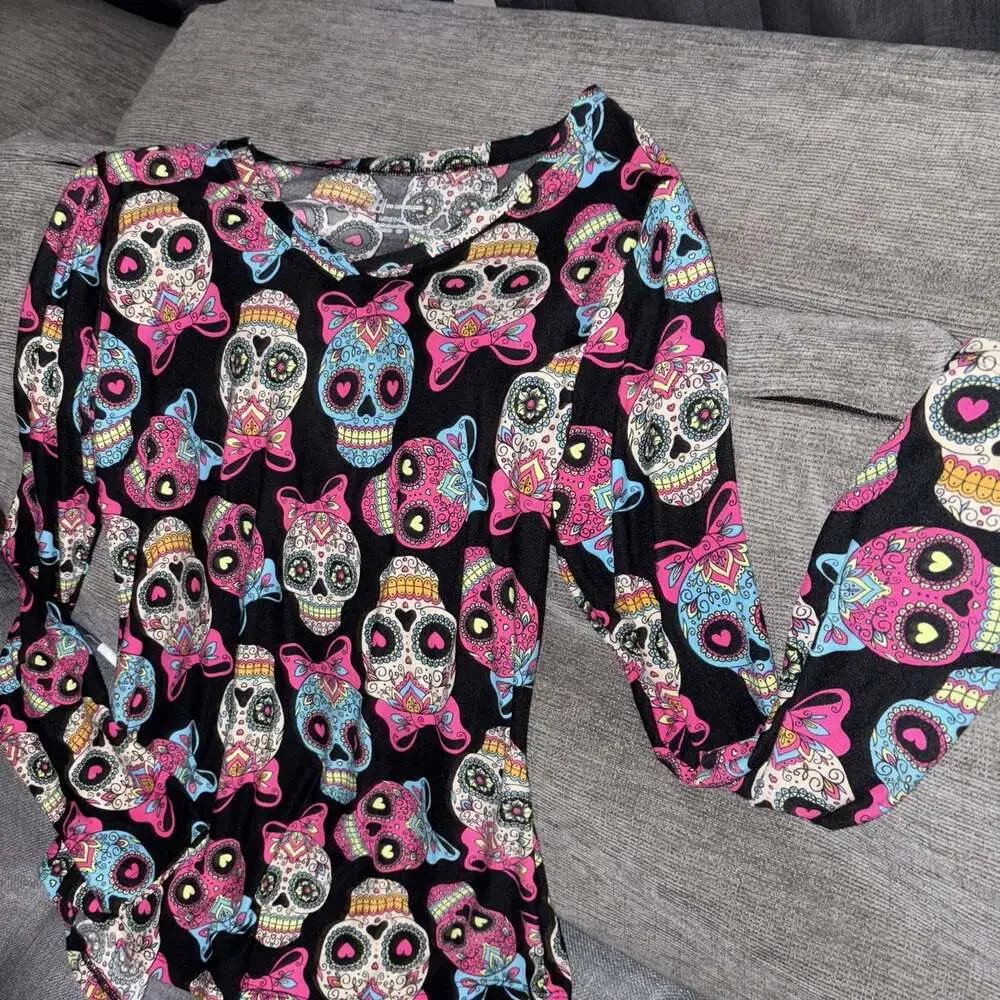 No Boundaries Juniors Halloween Sugar Skulls Long Sleeve T-Shirt - Picture 3 of 4